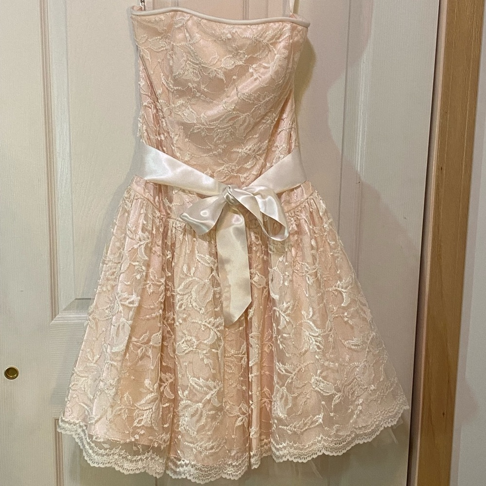 Jessica McClintock strapless lace dress